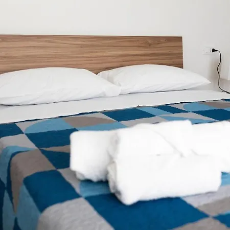 Tra Il Centro E Il Mare,vicino Stazione Apartment Savona