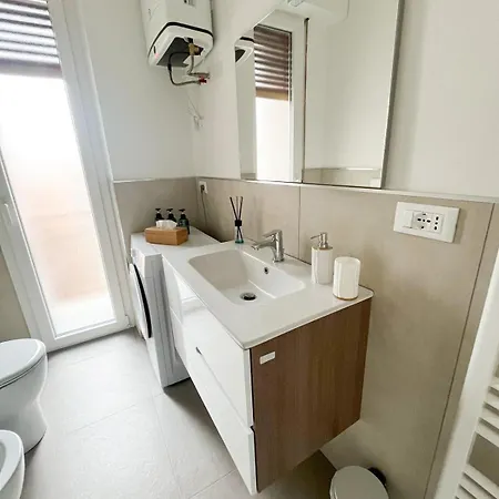 Tra Il Centro E Il Mare,vicino Stazione