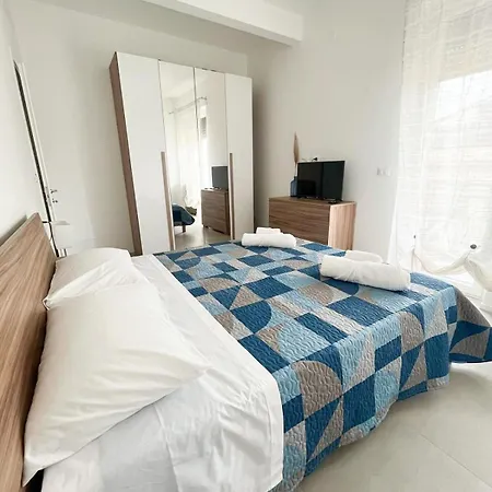 Tra Il Centro E Il Mare,vicino Stazione * Savone