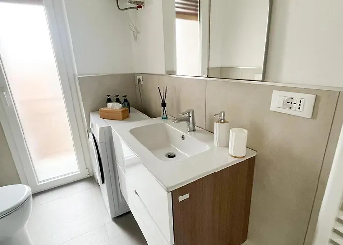 Tra Il Centro E Il Mare,vicino Stazione